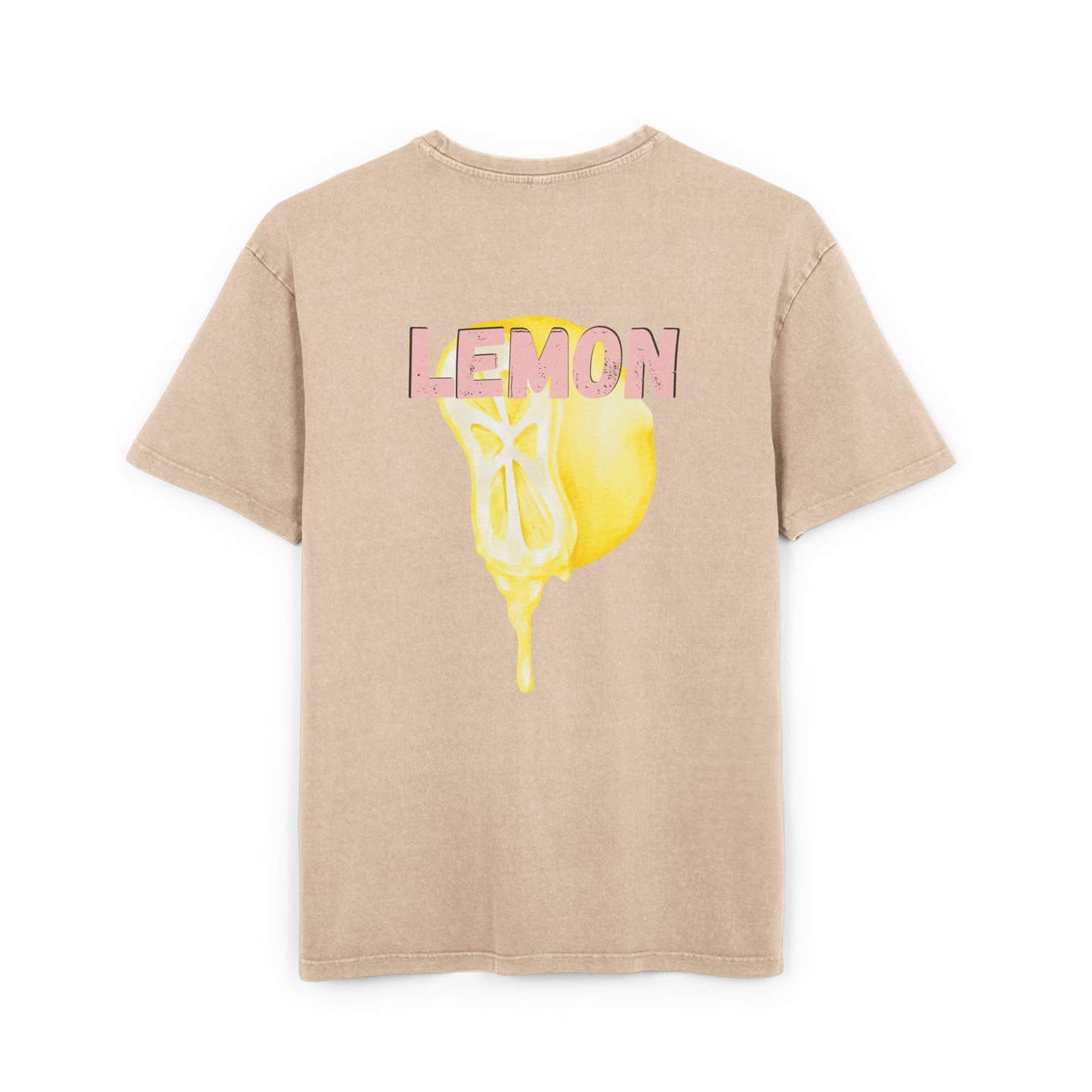 Backprint T-Shirt mit Zitronen-Motiv und pinkem „LEMON“-Schriftzug. Vintage-Waschung in Sandbeige. Oversized Fit, 100 % Baumwolle.