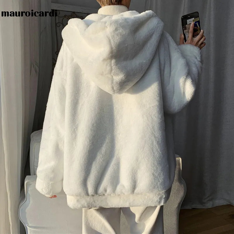 Mauroicardi Winter Oversized Weiße Kunstfelljacke mit Kapuze